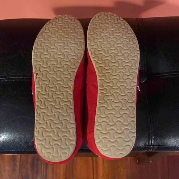 Toms- ❤️ Red ❤️ Size 7.5 - Picture 3 of 3